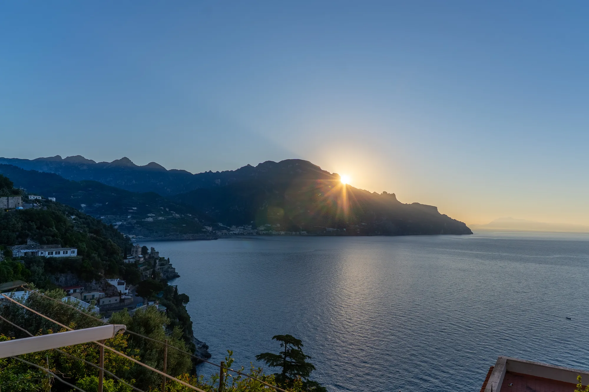 Wide sunrise panorama over the Amalfi Coast - interior photography on the Amalfi Coast by Cinereo